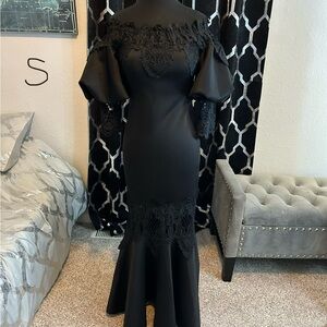 Elegant Black Lace Off-Shoulder Dress